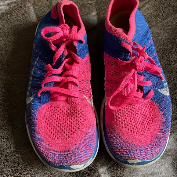 Nike Pink & Purple sock-like shoes - Picture 1 of 7